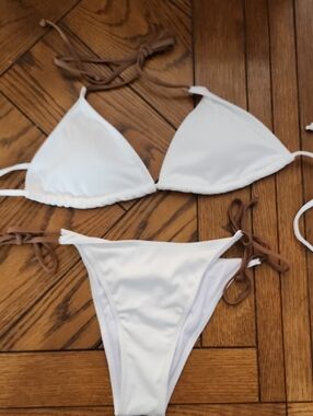 M001-10 Pc Med bikini variety box. 10 brand new swimsuits. Various brands.